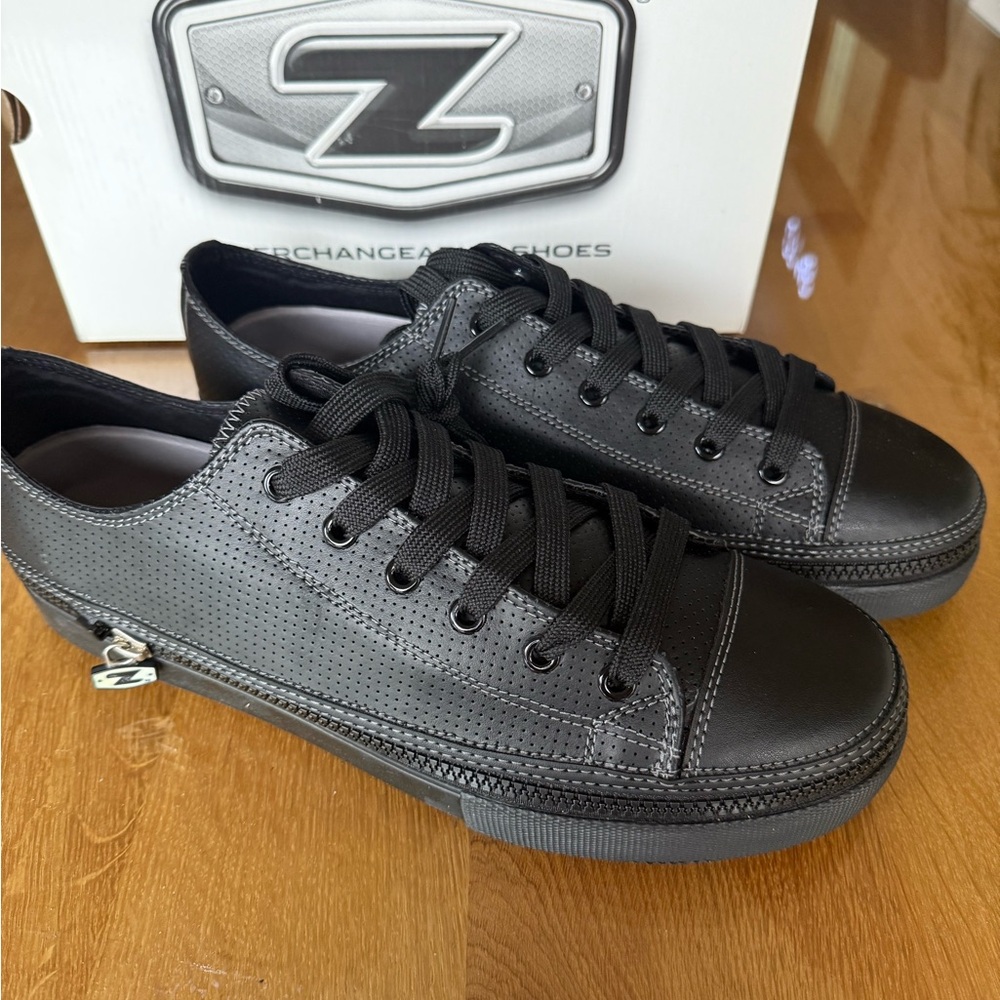 NWT ~ Black Men's Casual Shoes